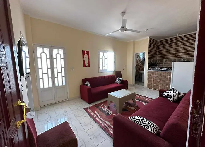 Skylen Hostel *